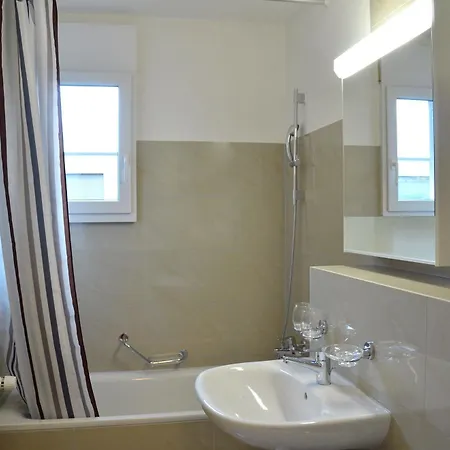 Apartment Rent A Landskronstrasse - Self Check-in *